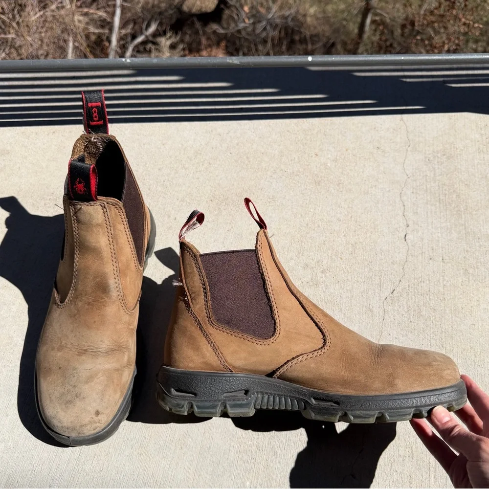REDBACK BOOTS MEN'S MESA - CRAZY HORSE NUBUCK